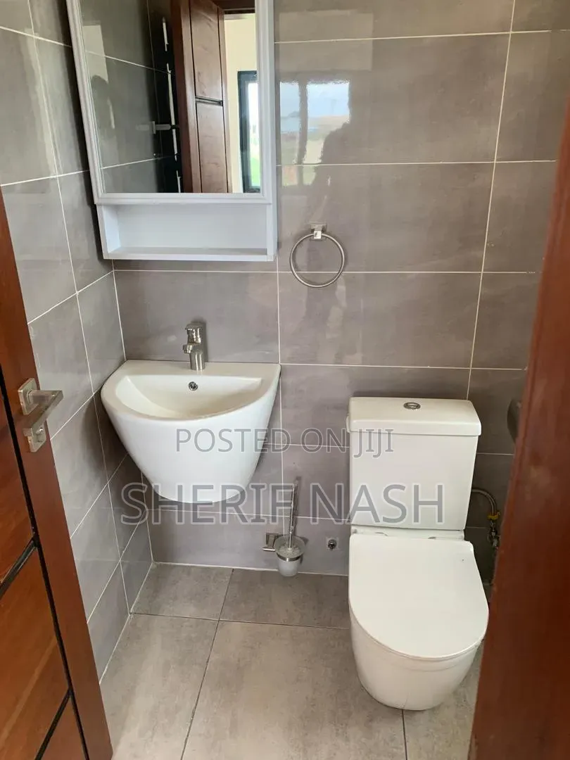 2bdrm Penthouse in Oyarifa Abokobi Road, Accra Metropolitan for sale
