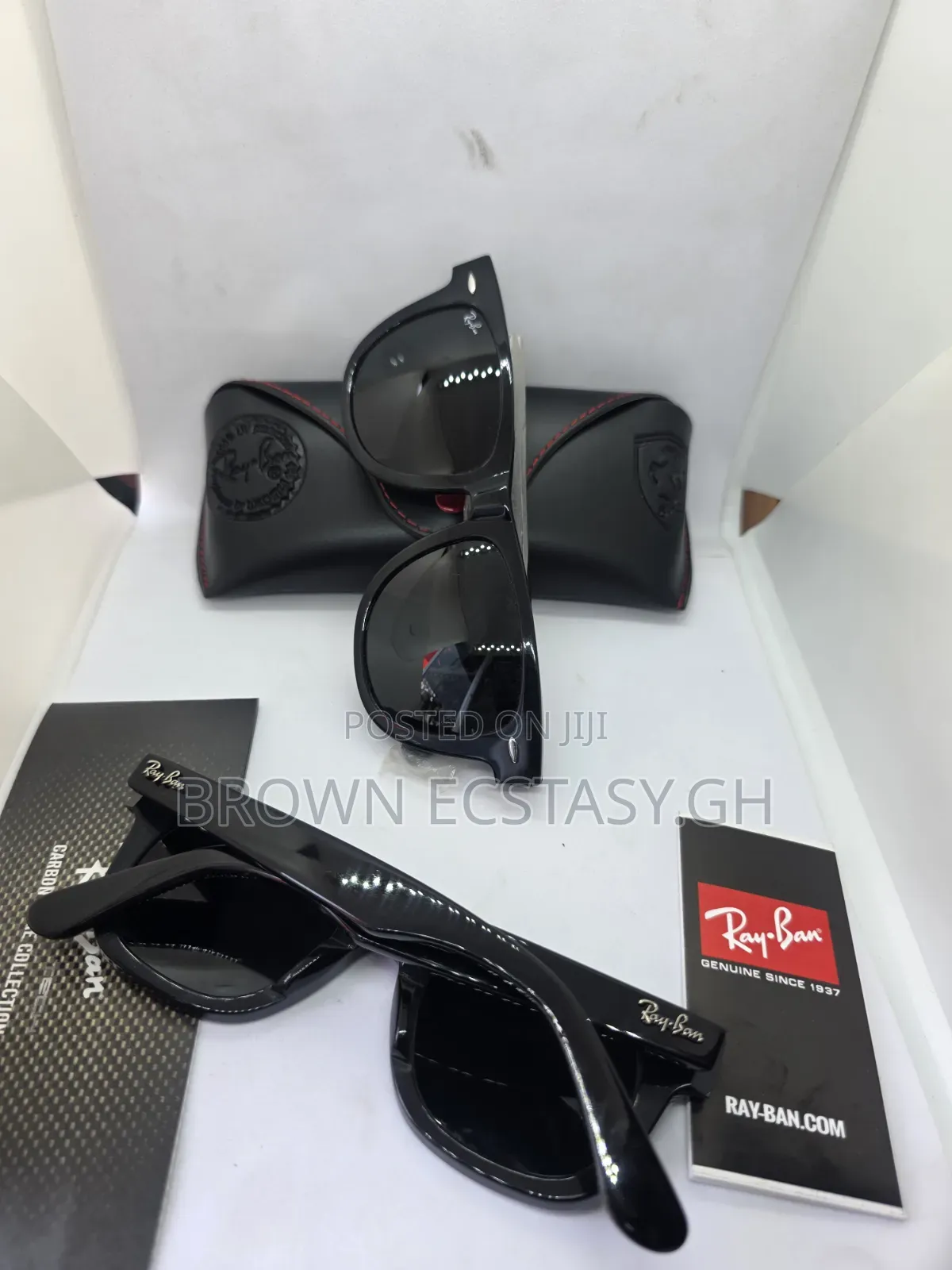 Rayban Wayfarer (Available in Small/Medium/Large)