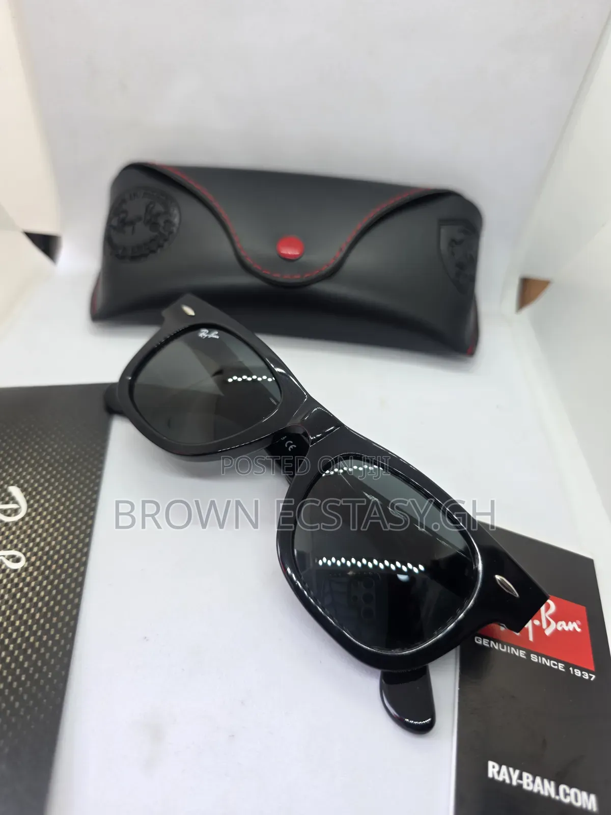 Rayban Wayfarer (Available in Small/Medium/Large)