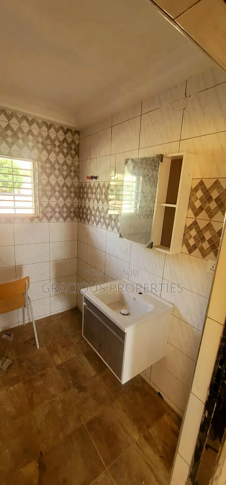 1bdrm Apartment in Gracious Properties, Weija for rent