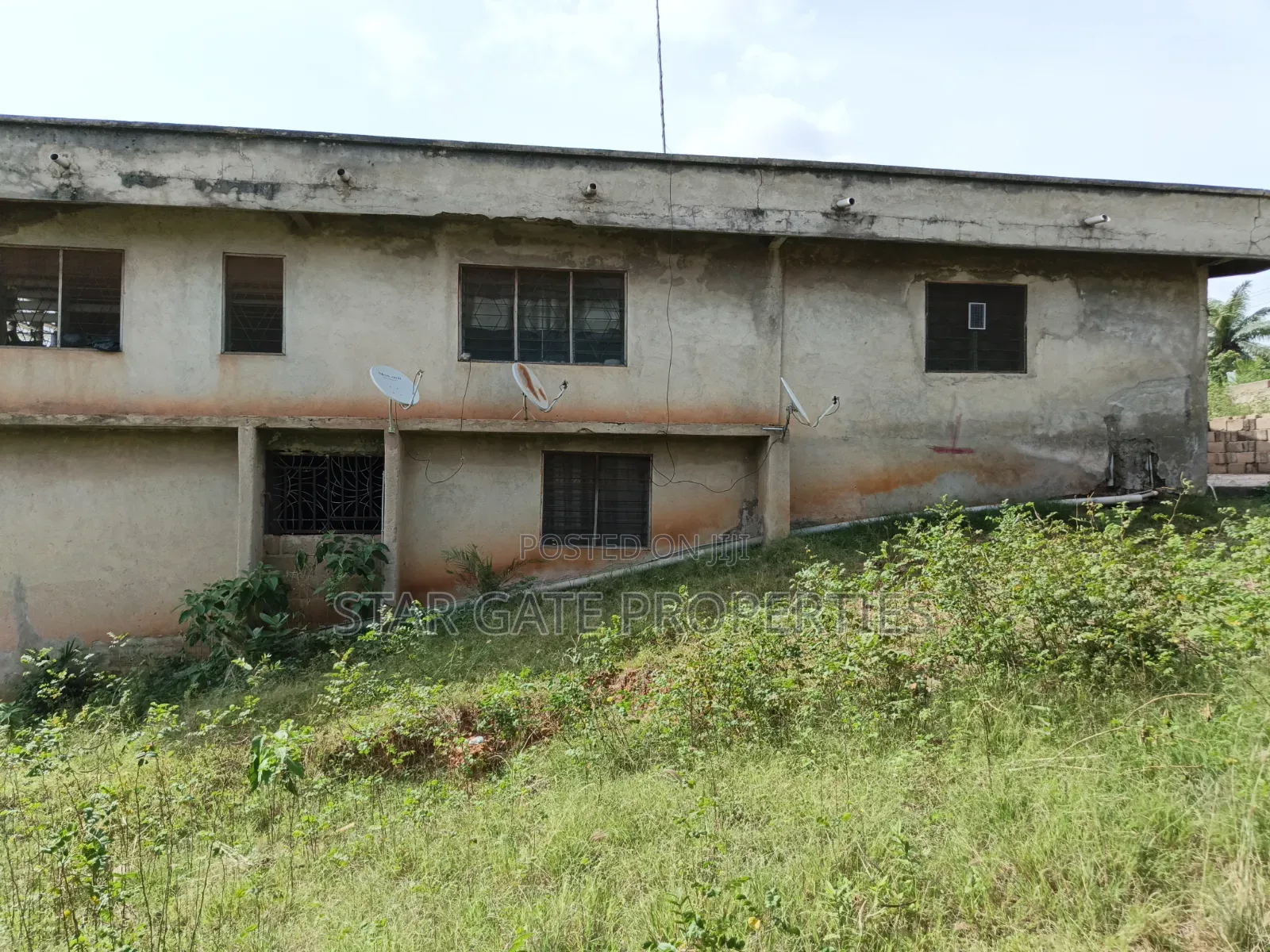 15bdrm House in Kronum., Kumasi Metropolitan for sale