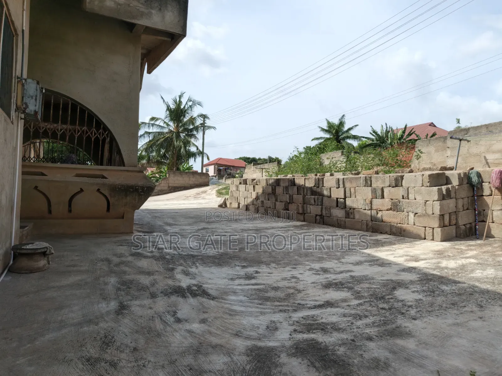 15bdrm House in Kronum., Kumasi Metropolitan for sale
