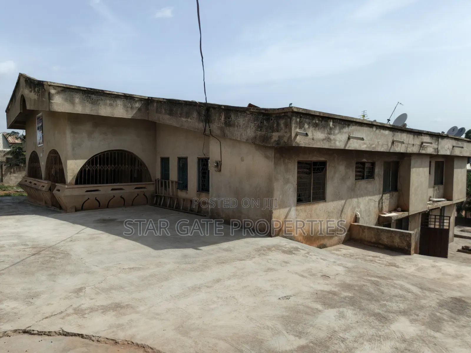 15bdrm House in Kronum., Kumasi Metropolitan for sale