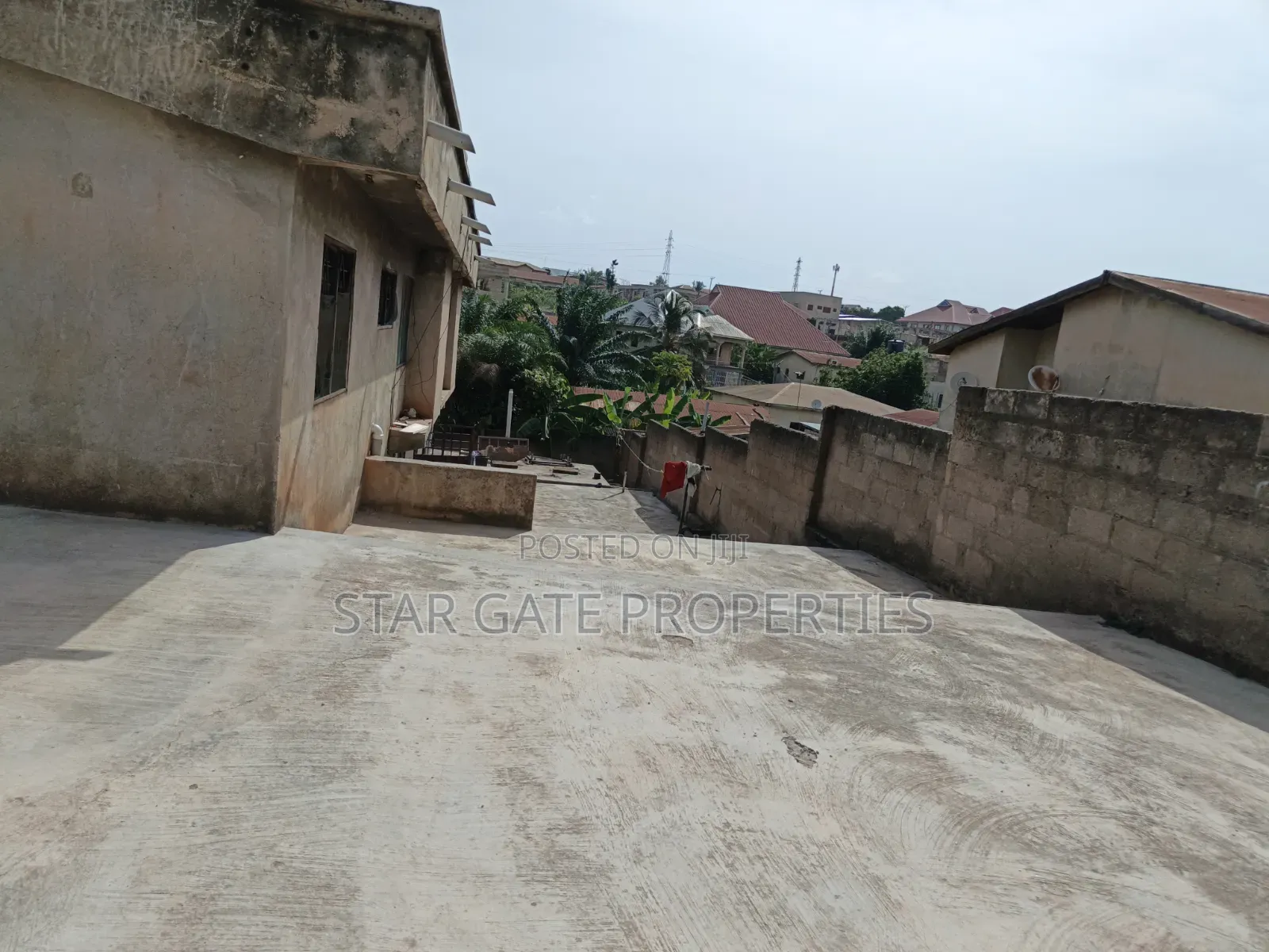 15bdrm House in Kronum., Kumasi Metropolitan for sale