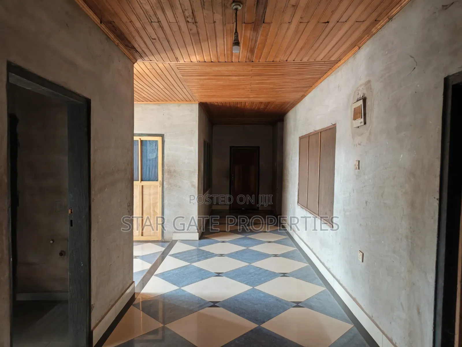 15bdrm House in Kronum., Kumasi Metropolitan for sale