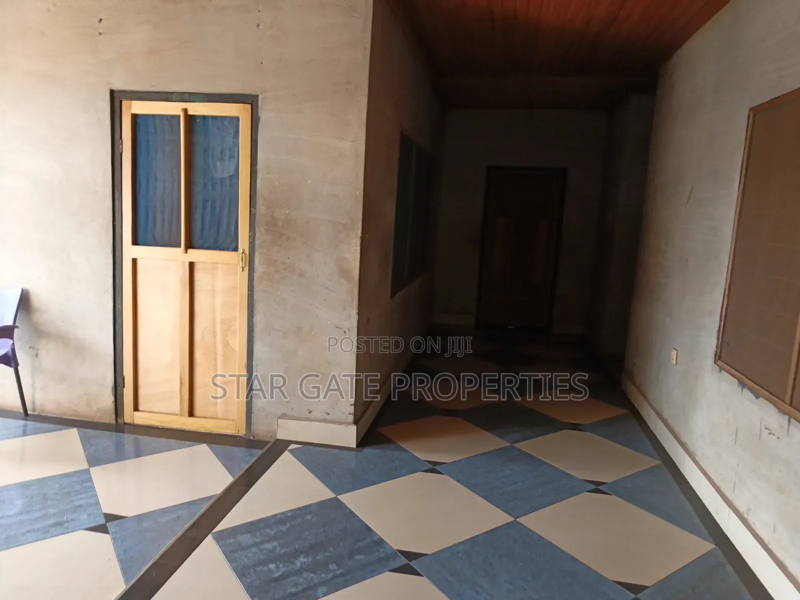 15bdrm House in Kronum., Kumasi Metropolitan for sale