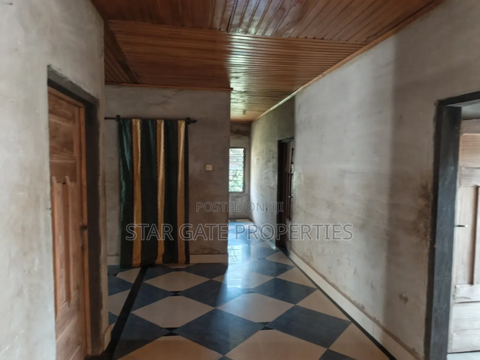 15bdrm House in Kronum., Kumasi Metropolitan for sale