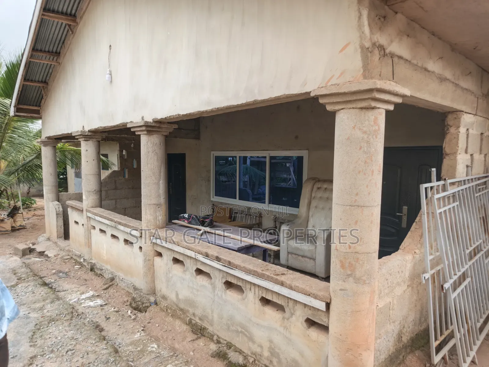 7bdrm House in Kotei, Kumasi Metropolitan for sale
