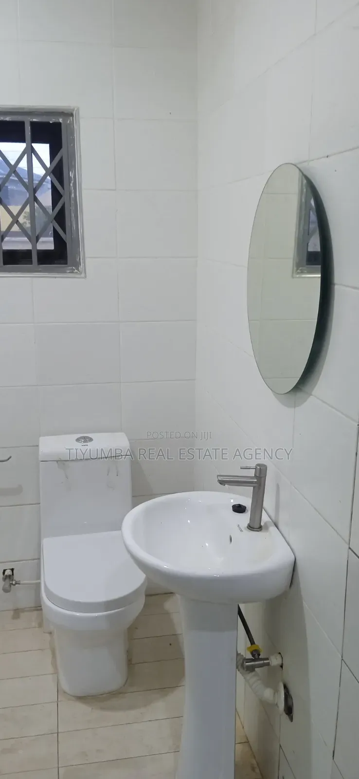 7bdrm House in Tiyumba Real Estate, Pillar 2 for rent