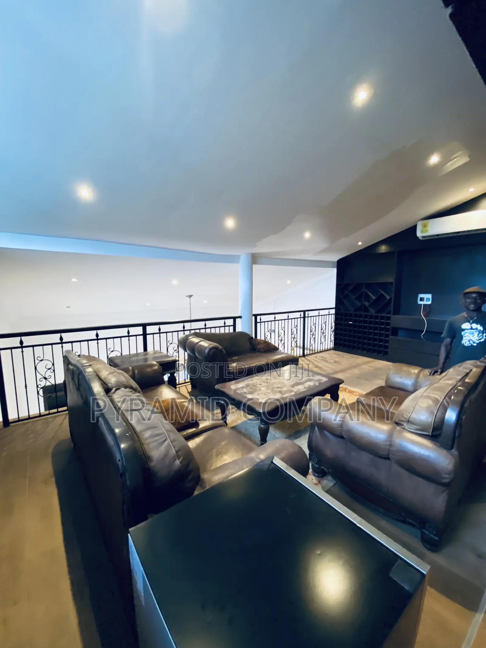 Furnished 7bdrm Mansion in Ofankor Barrier for sale