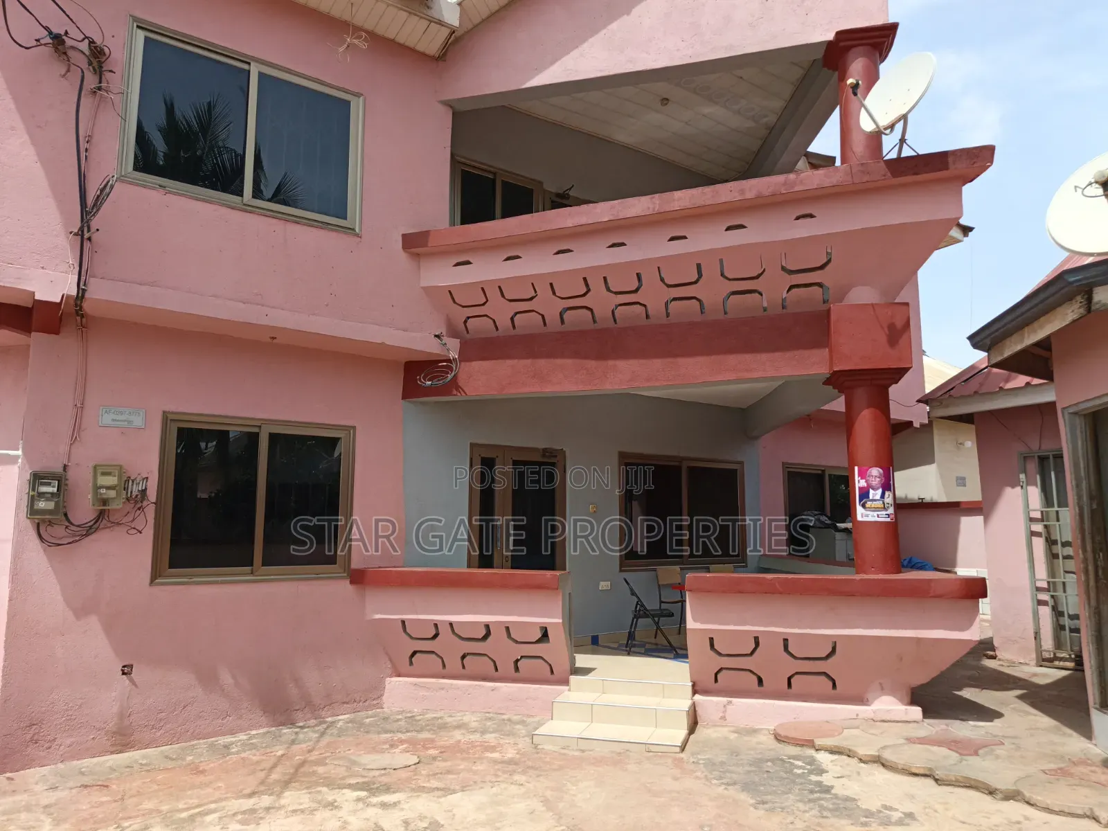 8bdrm House in Kronum Bonsie, Kumasi Metropolitan for sale