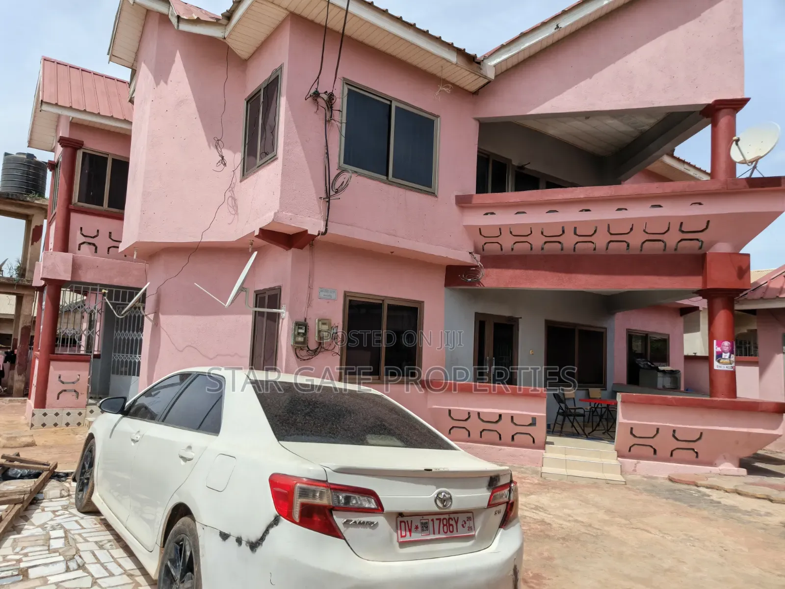8bdrm House in Kronum Bonsie, Kumasi Metropolitan for sale