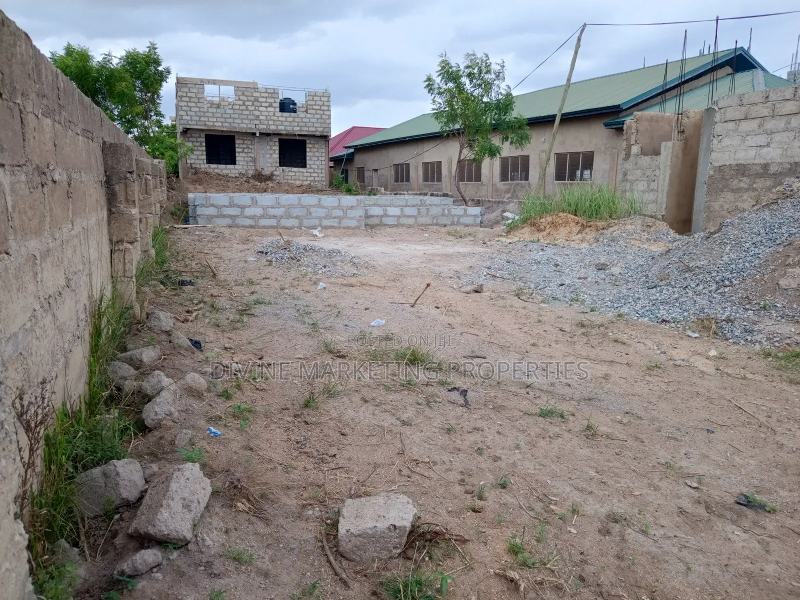 4bdrm House in Osofo Dadzie Area, Exhibition for sale