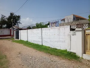 4bdrm House in Osofo Dadzie Area, Exhibition for sale