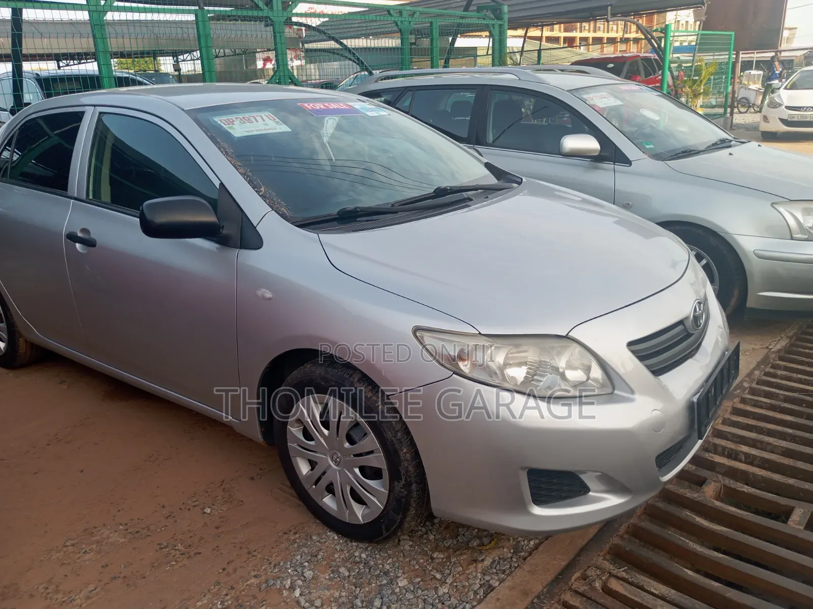 Toyota Corolla Base 4dr Sedan (1.8L 4cyl 5M) 2009 Silver