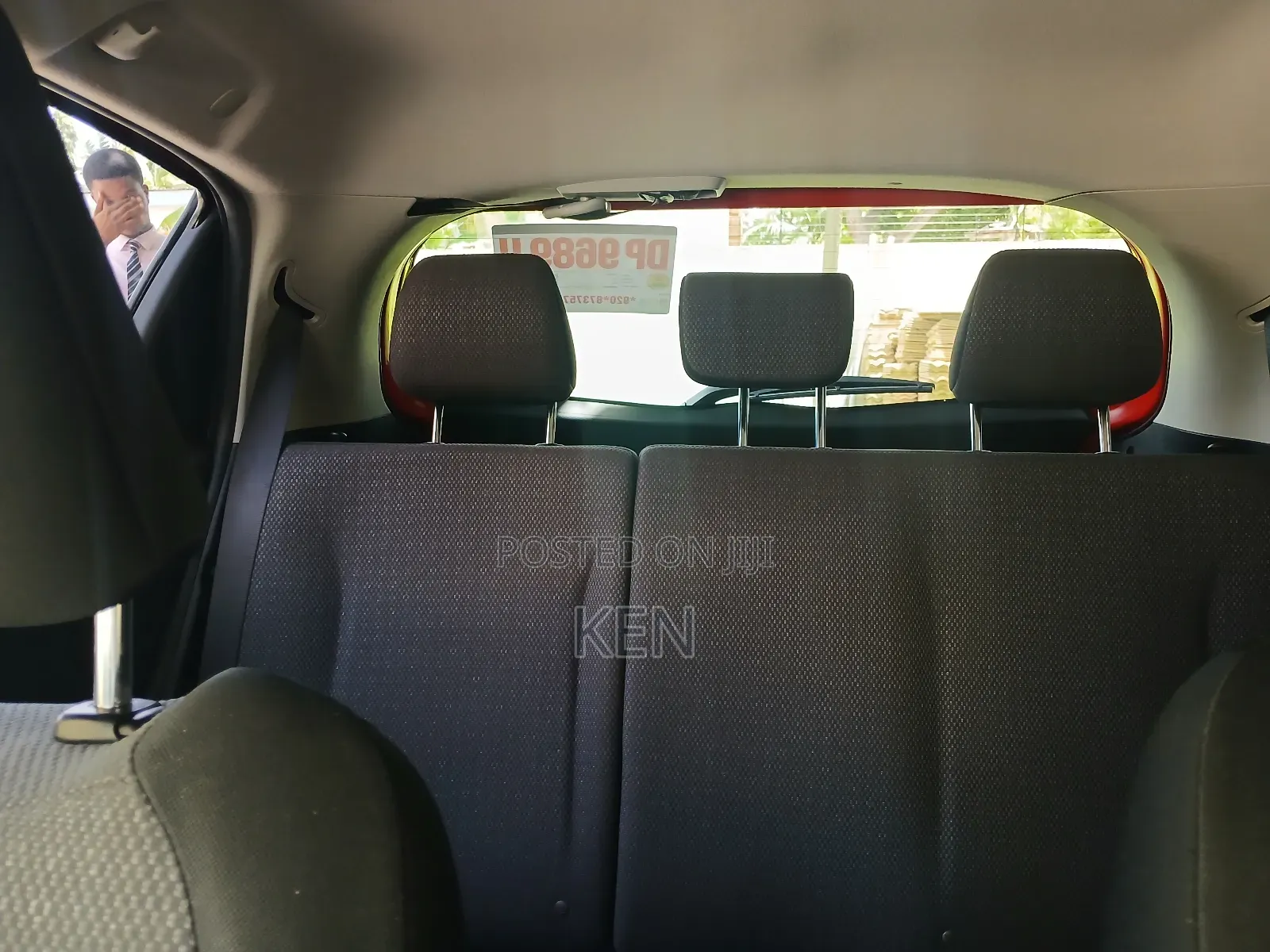 Toyota Vitz 1.3 FWD 5dr 2013 Red