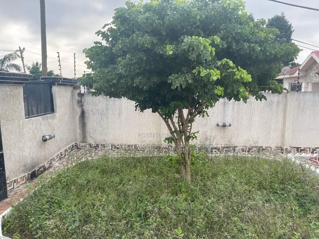 4bdrm House in Acp Franco Estates, Pokuase for sale