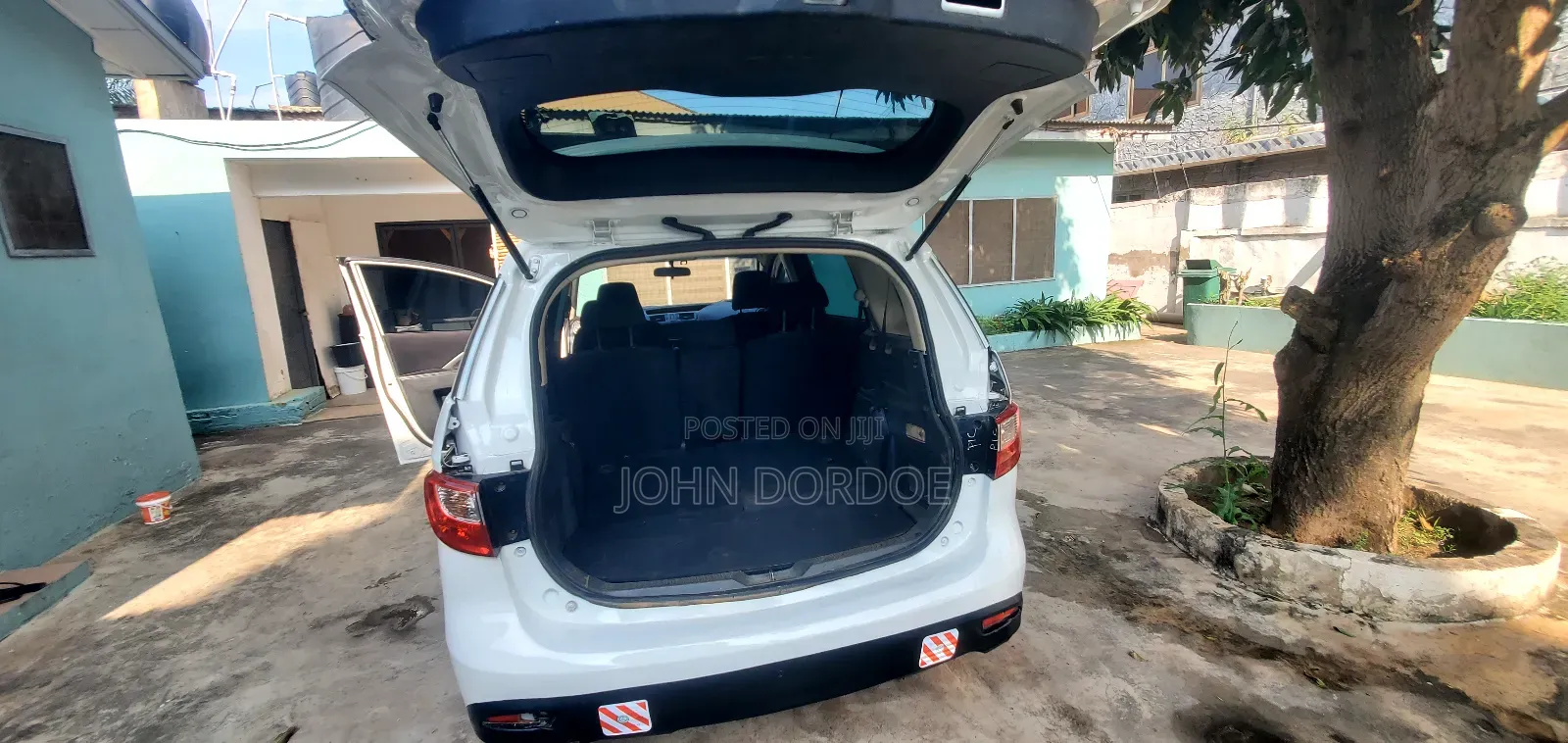 Mazda E2000 2011 White