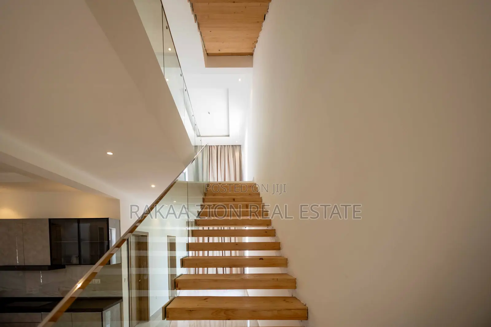 5bdrm Townhouse/Terrace in Rakaa Zion, Ability for sale