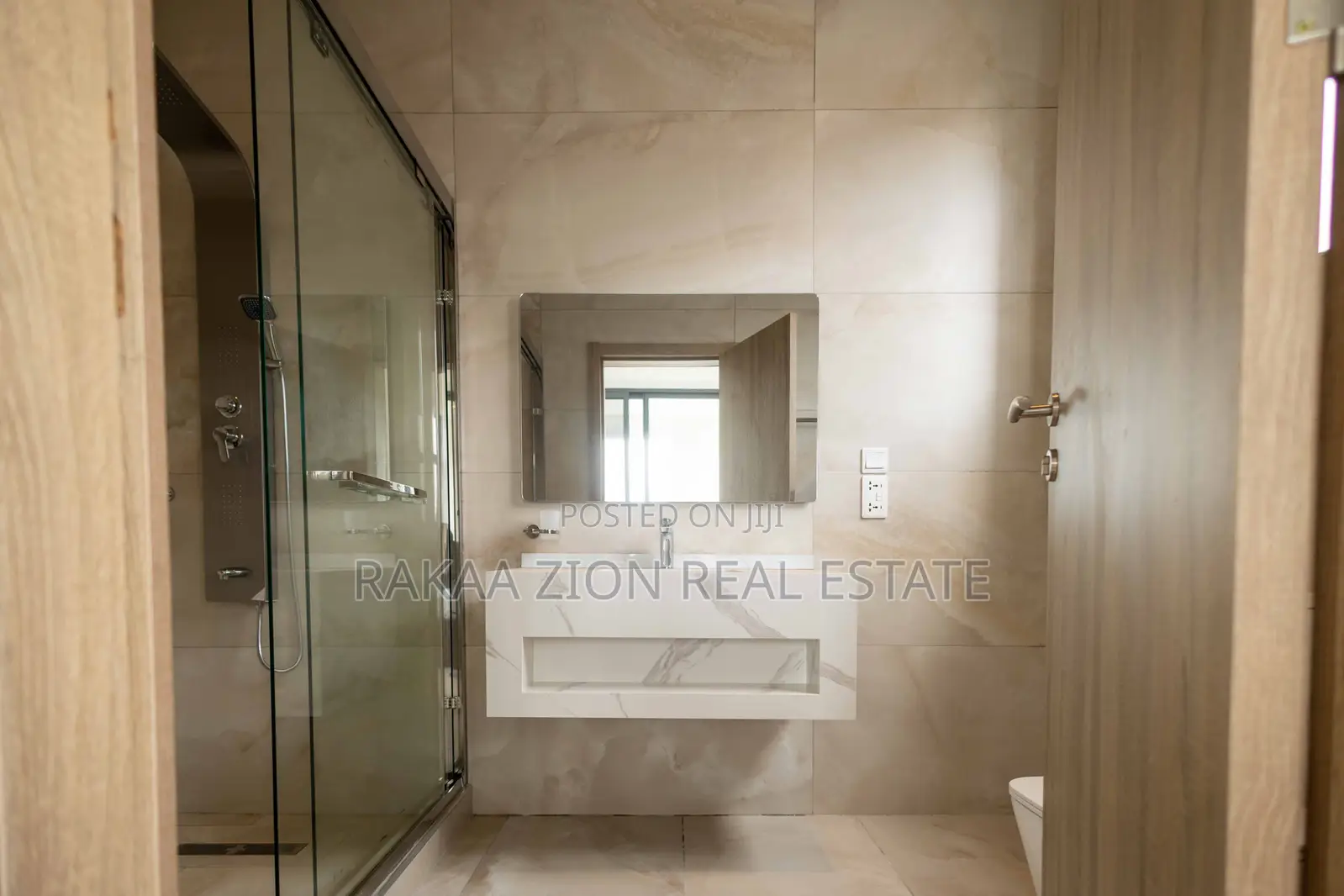 5bdrm Townhouse/Terrace in Rakaa Zion, Ability for sale