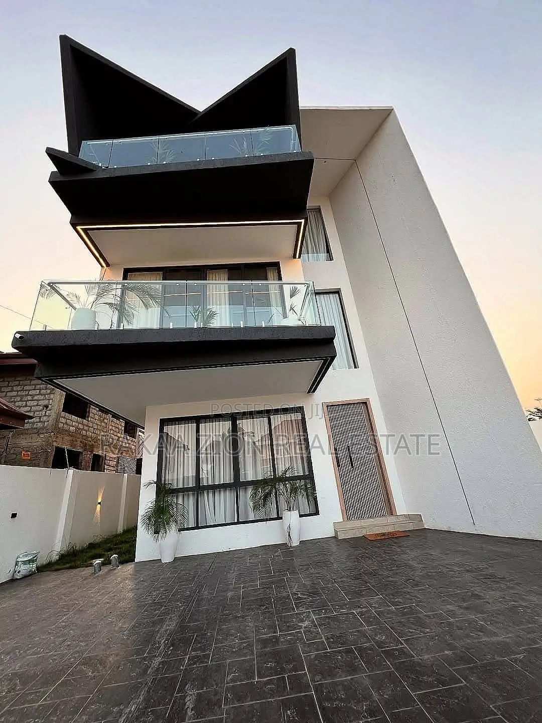 5bdrm Townhouse/Terrace in Rakaa Zion, Ability for sale