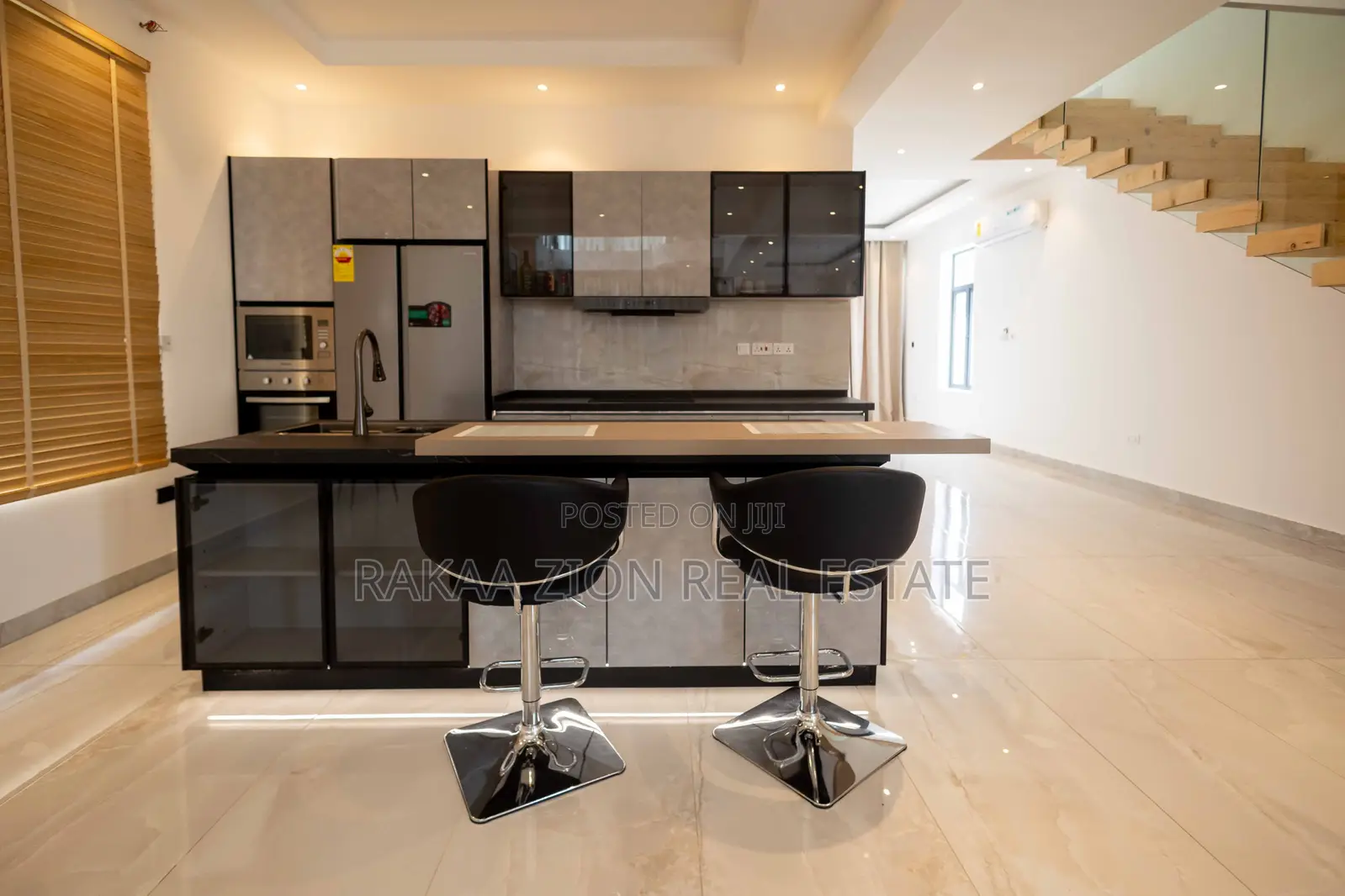 5bdrm Townhouse/Terrace in Rakaa Zion, Ability for sale