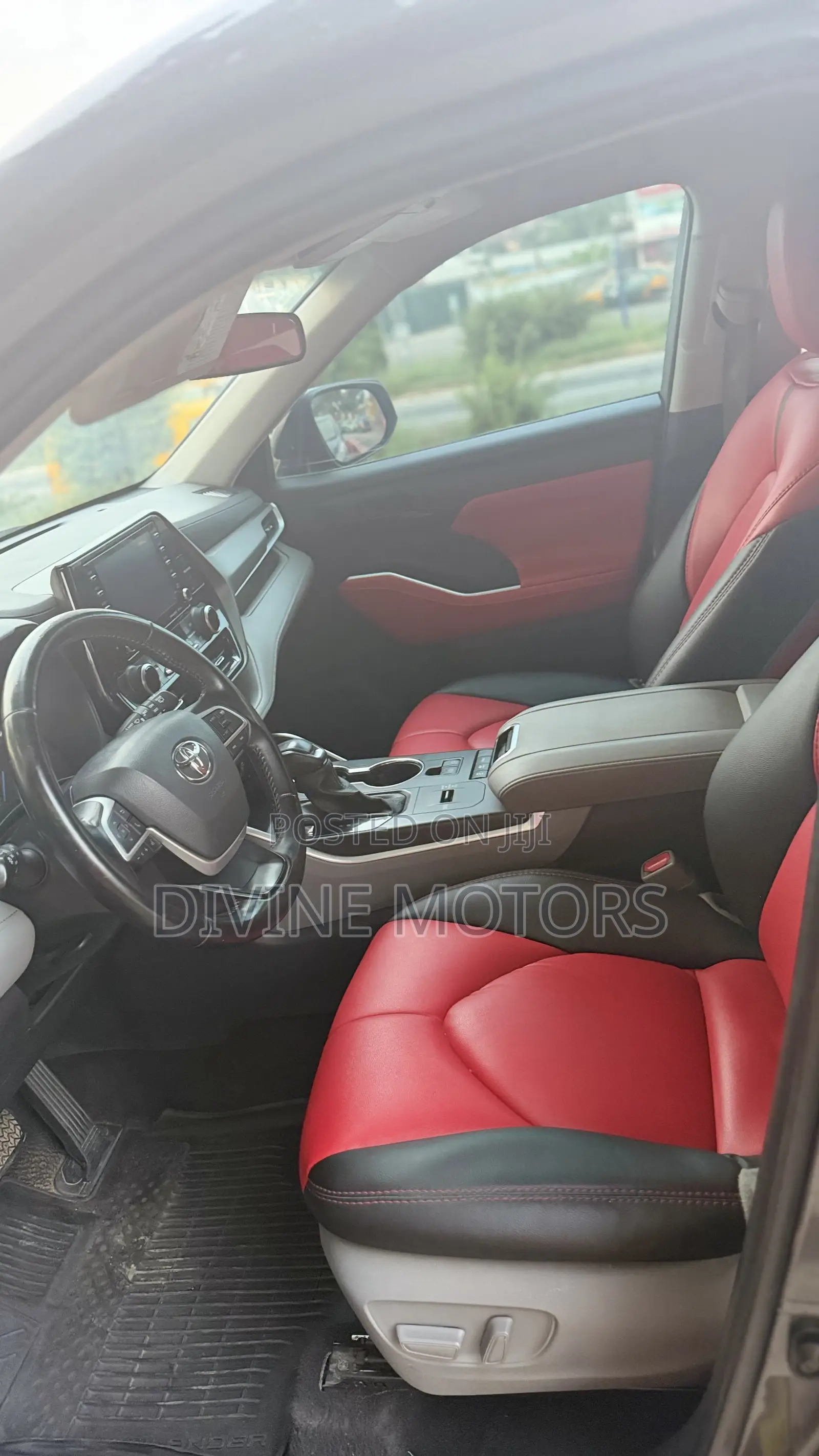 Toyota Highlander Limited 2022 Gray