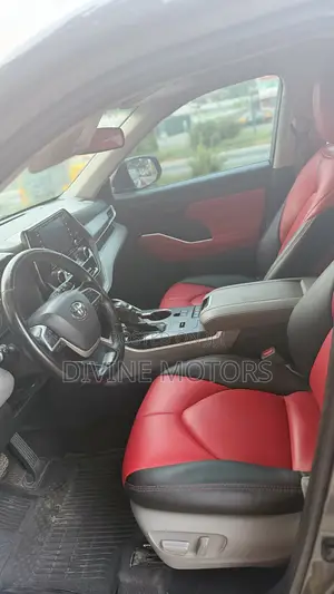 Toyota Highlander Limited 2022 Gray