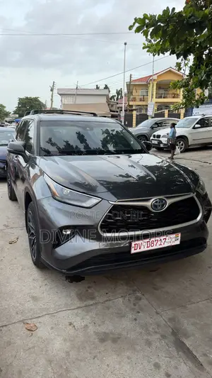 Toyota Highlander Limited 2022 Gray