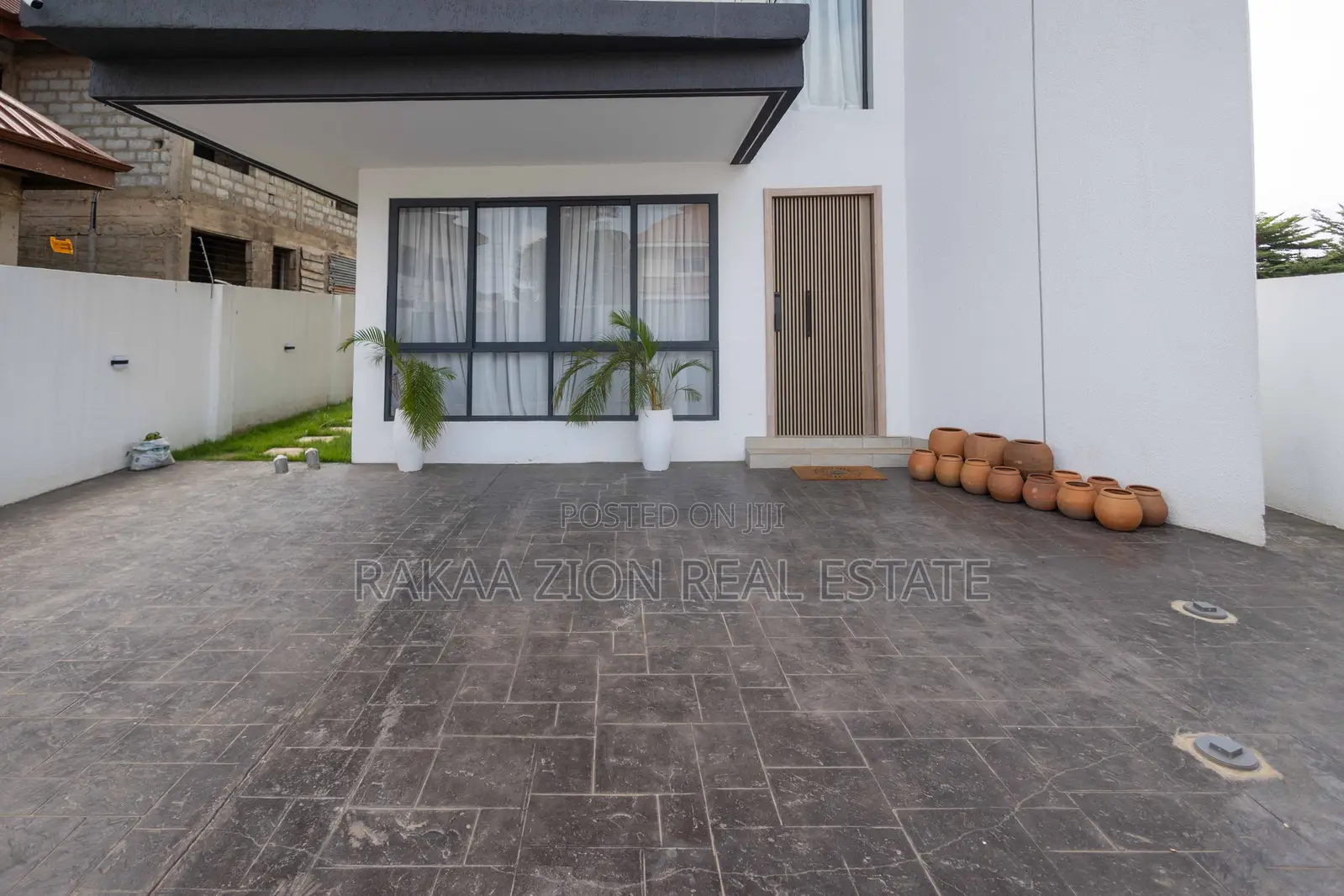 5bdrm Townhouse/Terrace in Rakaa Zion, Ability for sale
