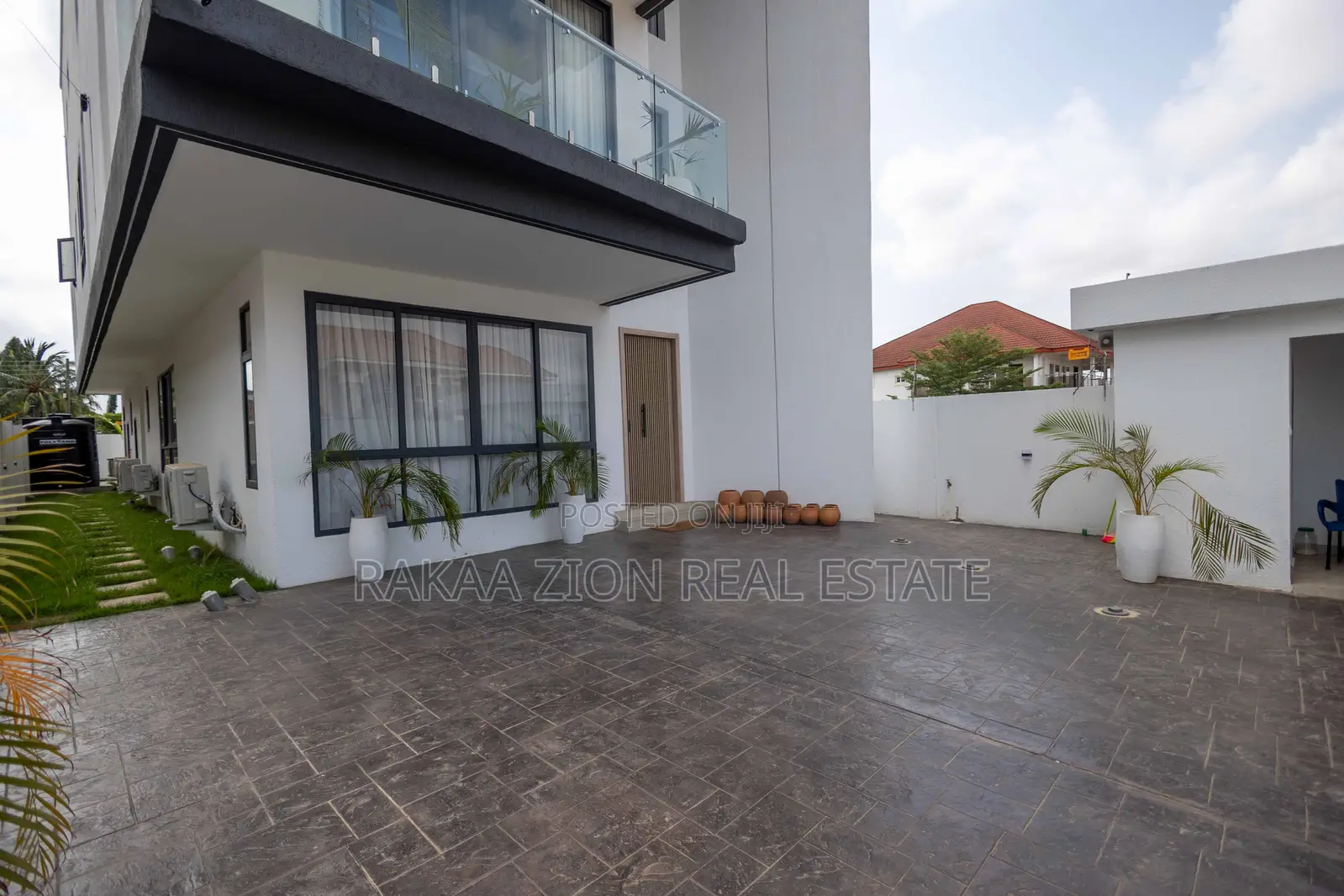 5bdrm Townhouse/Terrace in Rakaa Zion, Ability for sale