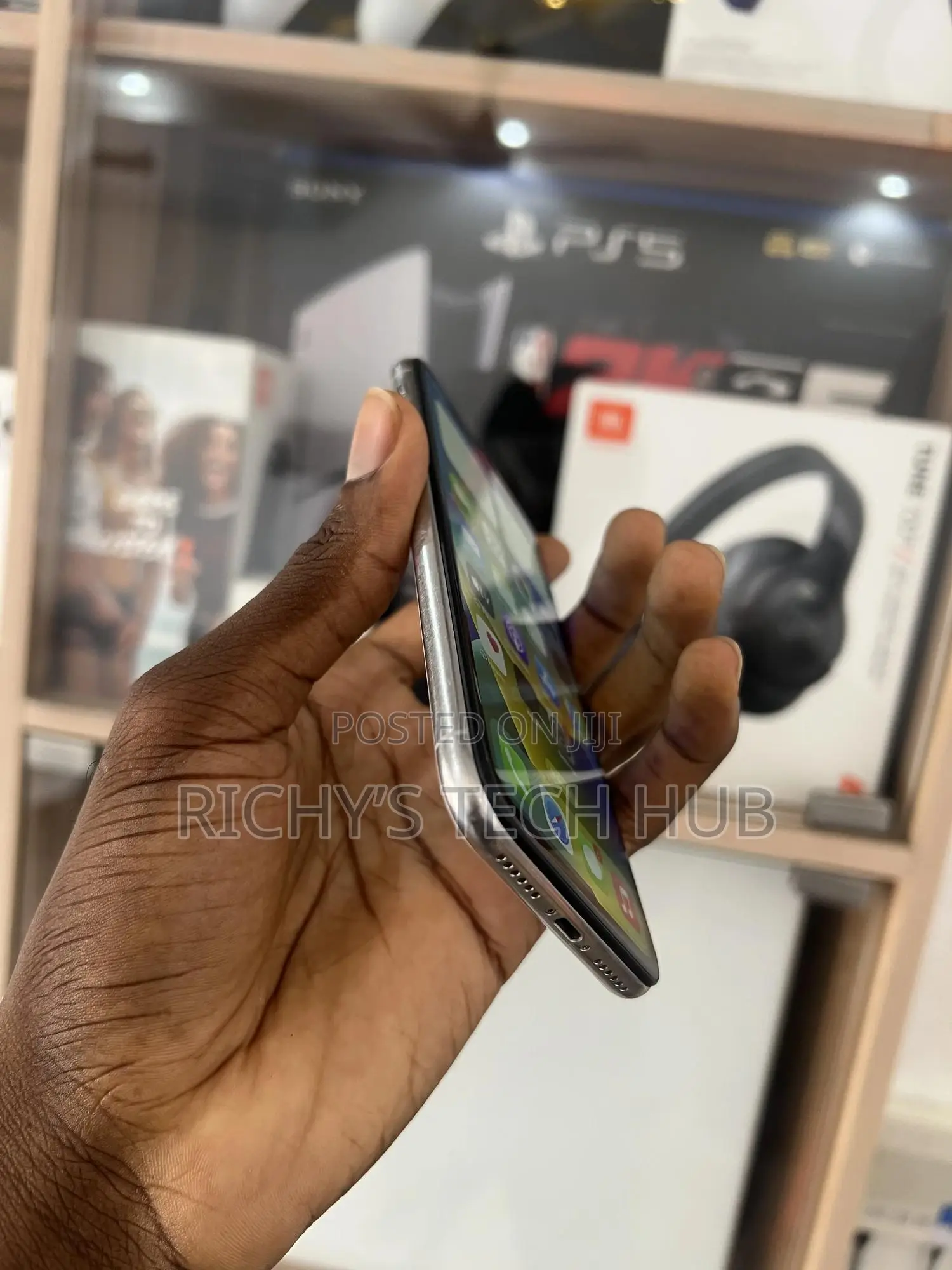 Apple iPhone X 64 GB White