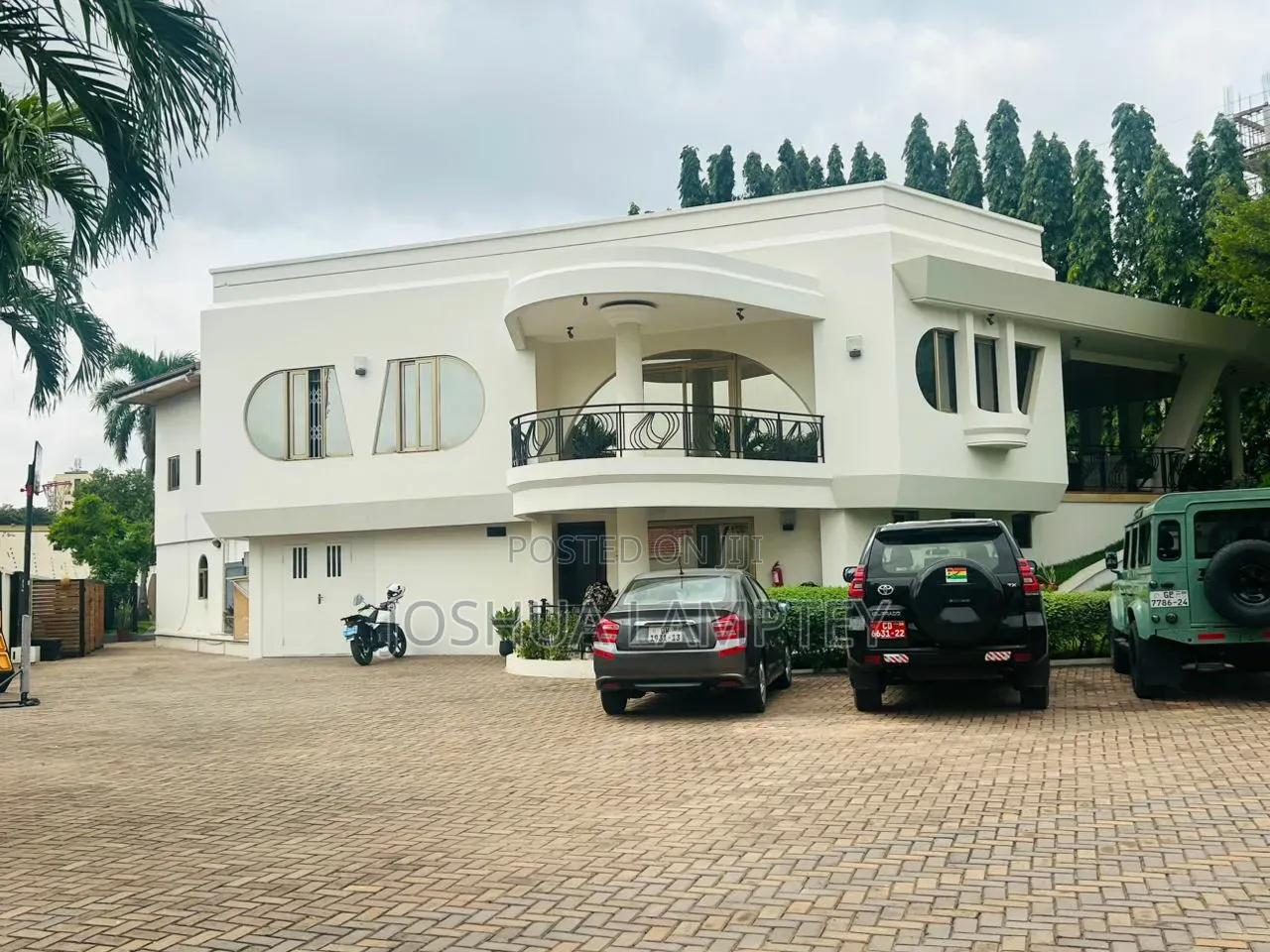Furnished 5bdrm House in Roman Ridge Estate, Shopping Arcade Area