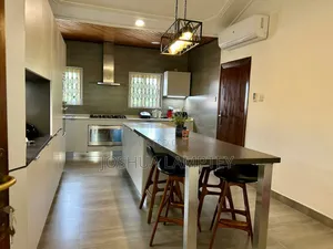 Furnished 5bdrm House in Roman Ridge Estate, Shopping Arcade Area