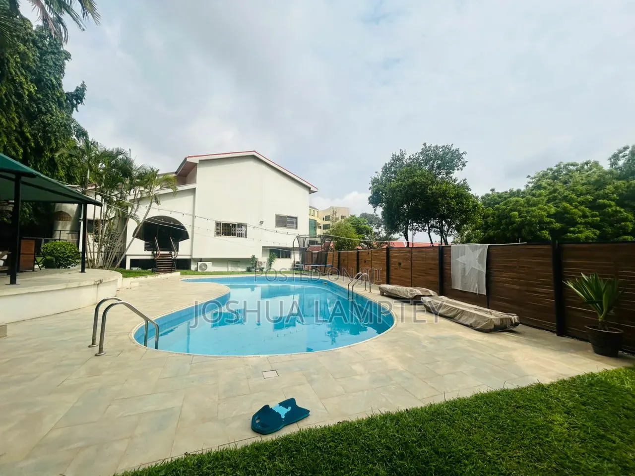 Furnished 5bdrm House in Roman Ridge Estate, Shopping Arcade Area