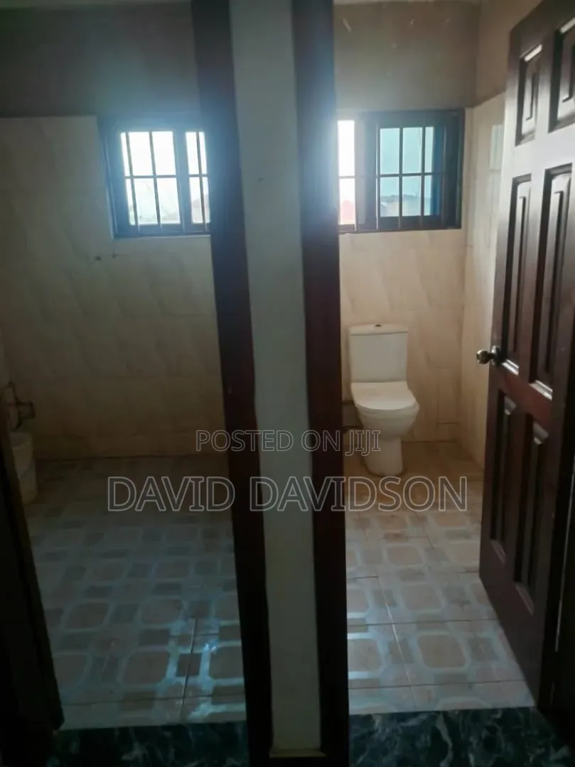 4bdrm House in 4 Bedroom House, Tema Metropolitan for sale