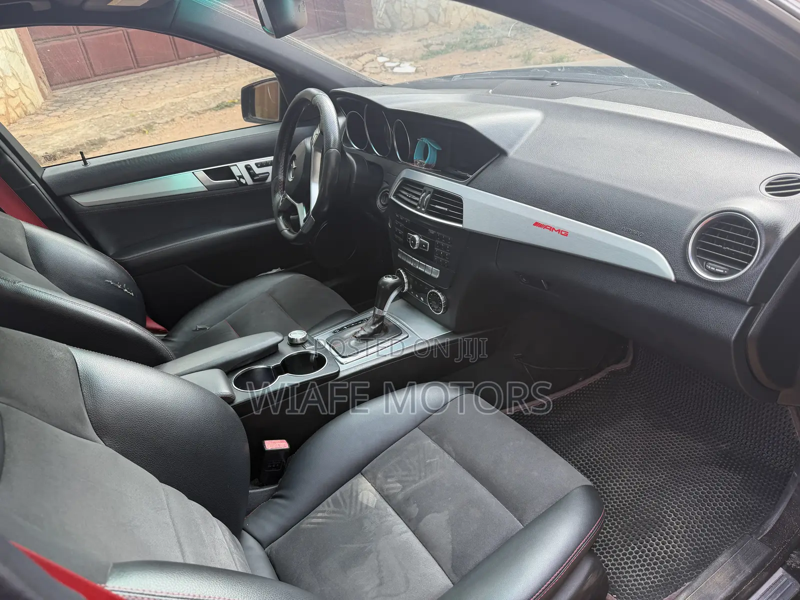 Mercedes-Benz C250 2013 Black