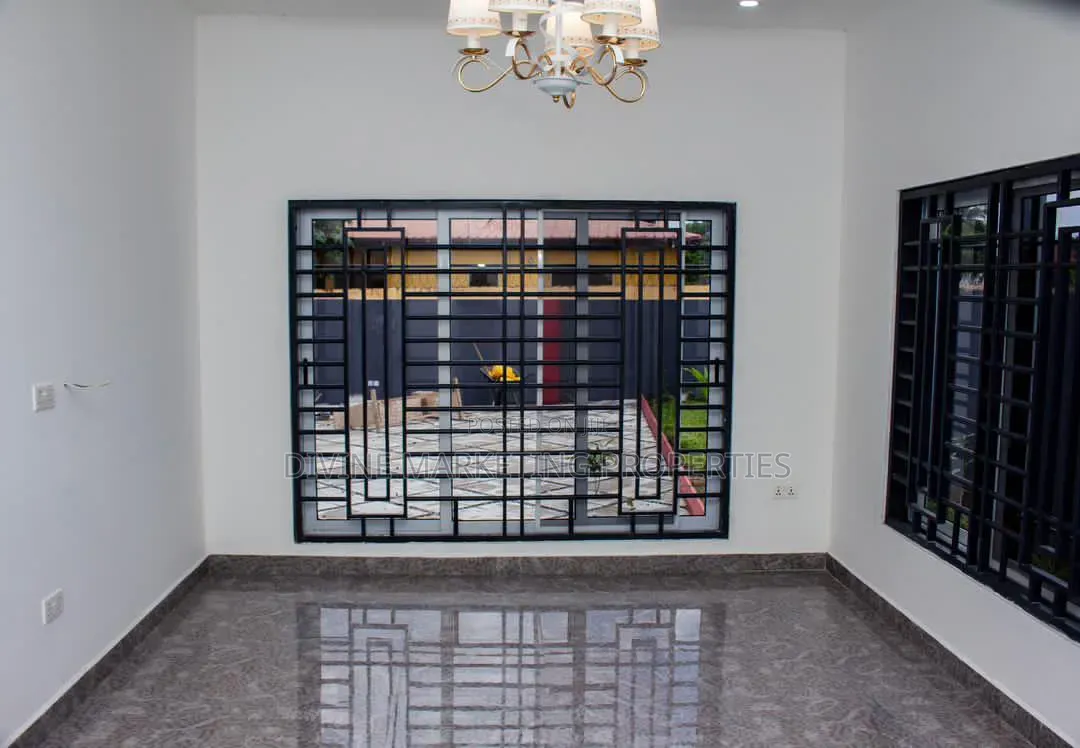 3bdrm House in Sarpeiman, Amasaman for sale