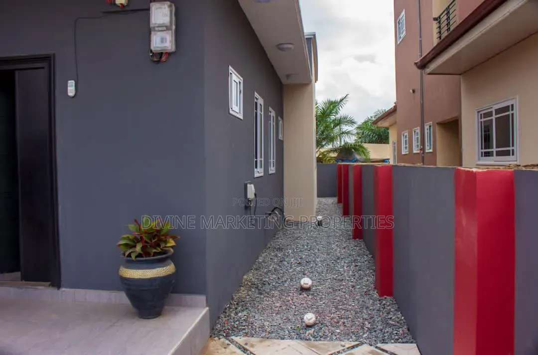 3bdrm House in Sarpeiman, Amasaman for sale