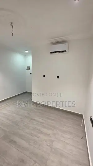 1bdrm Apartment in The Mall for rent