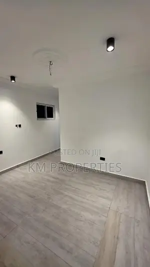 1bdrm Apartment in The Mall for rent