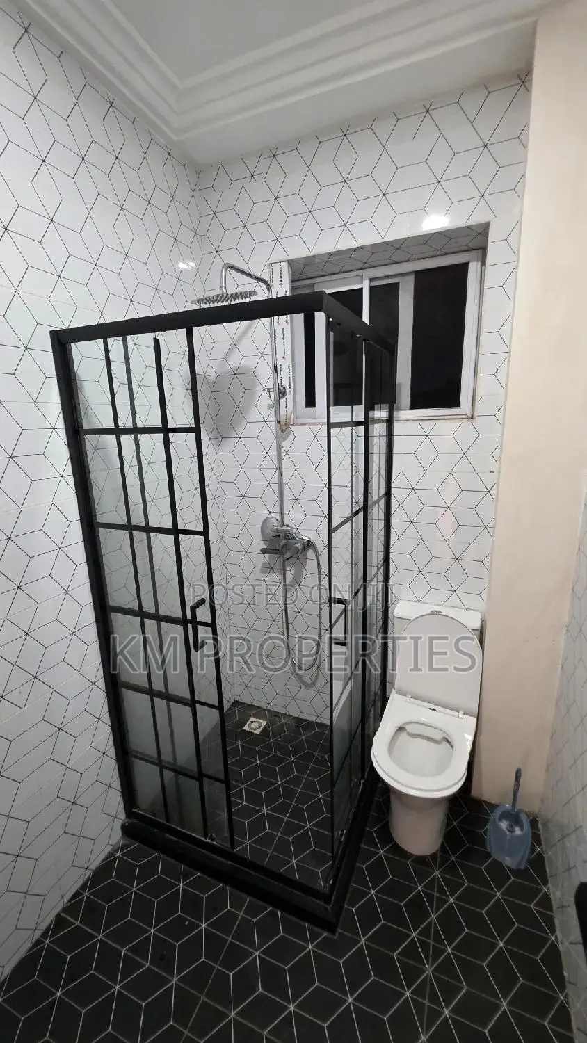1bdrm Apartment in The Mall for rent