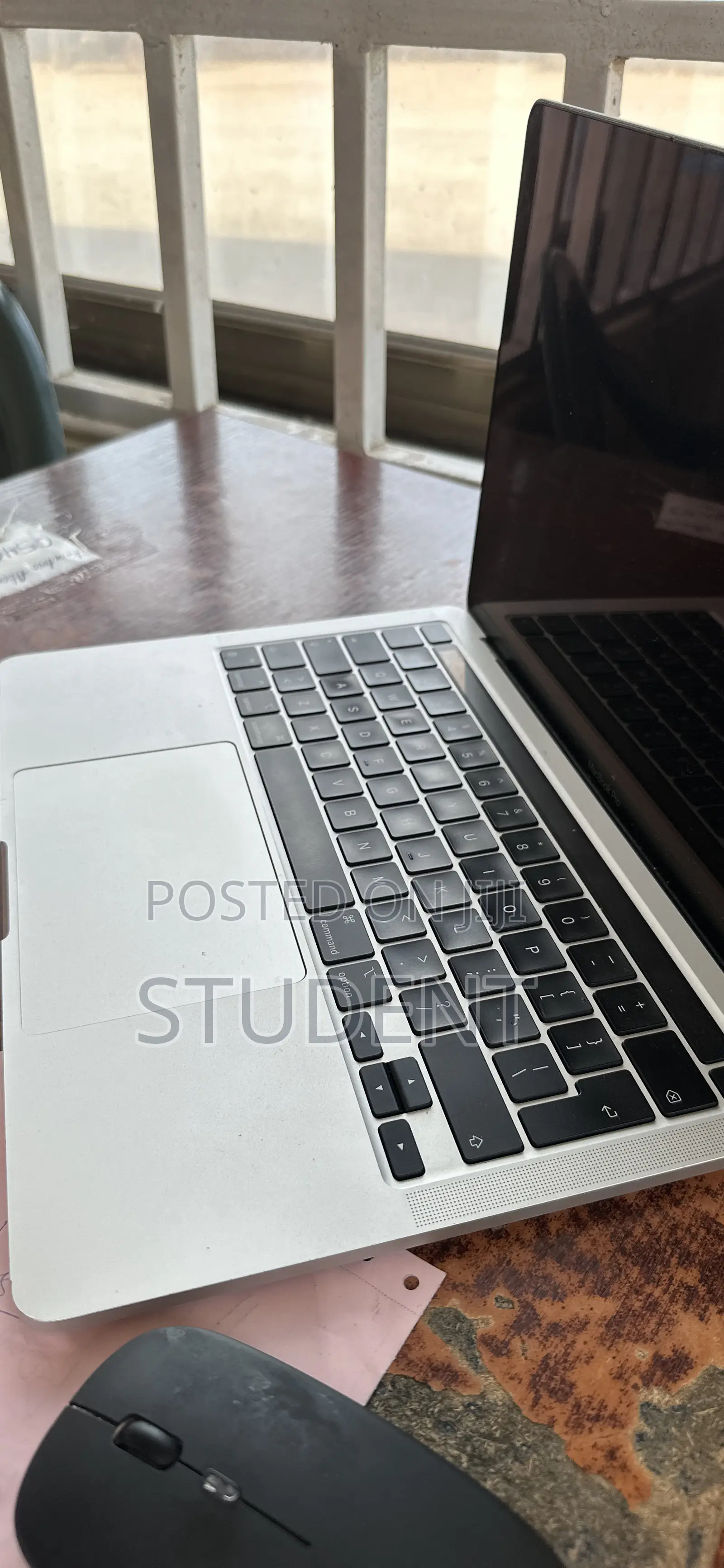 New Laptop Apple MacBook Pro 2020 8GB Apple M1 Pro SSD 256GB