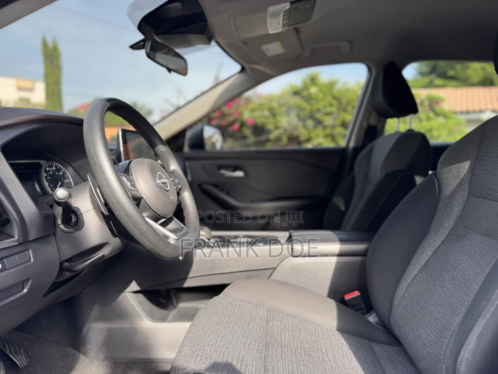 Nissan Rogue SV 2022 Gray