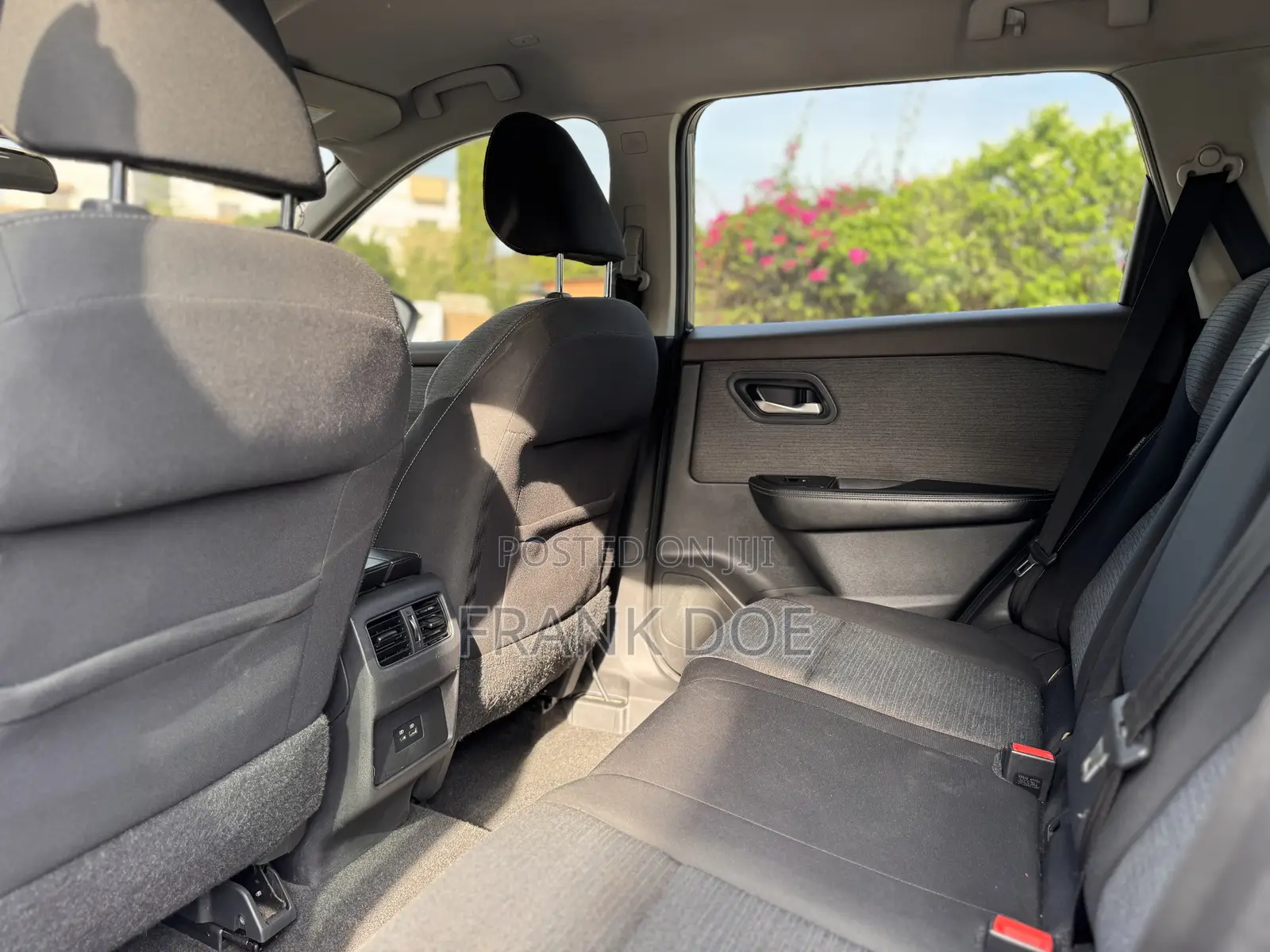 Nissan Rogue SV 2022 Gray