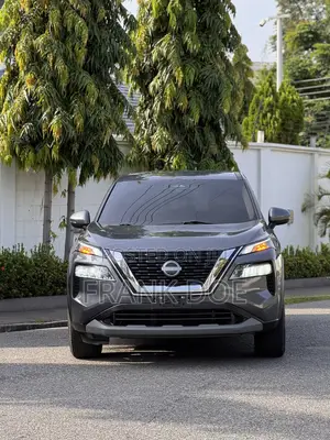 Nissan Rogue SV 2022 Gray