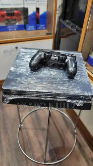 Ps4 Slim With Plenty Games