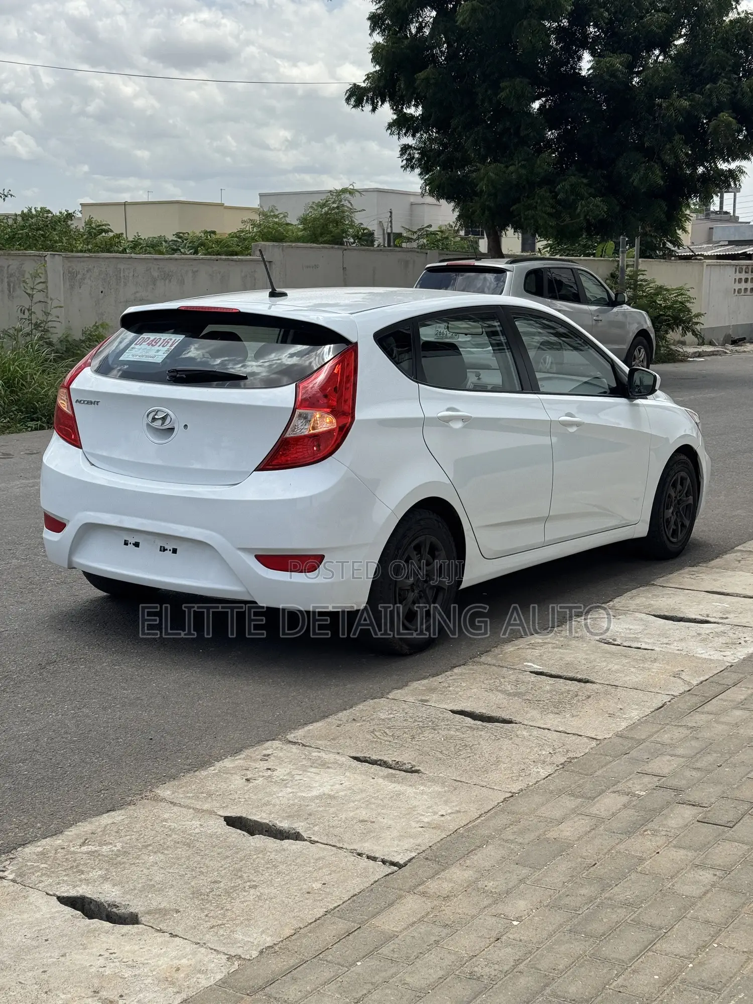 Hyundai Accent SE Hatchback 2017 White