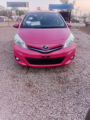 Toyota Vitz 1.0 FWD 5dr 2012 Red
