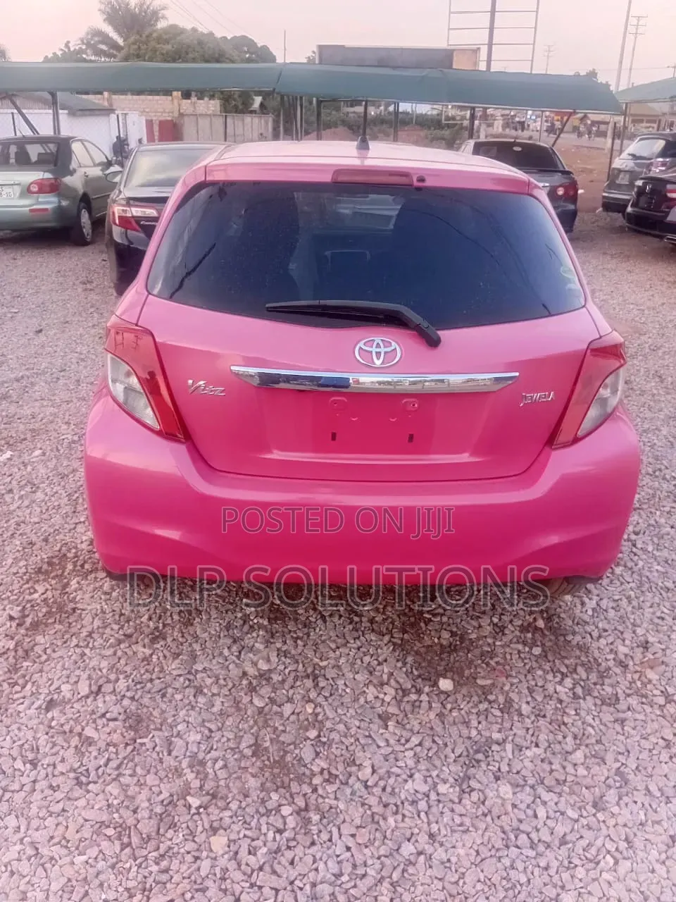 Toyota Vitz 1.0 FWD 5dr 2012 Red
